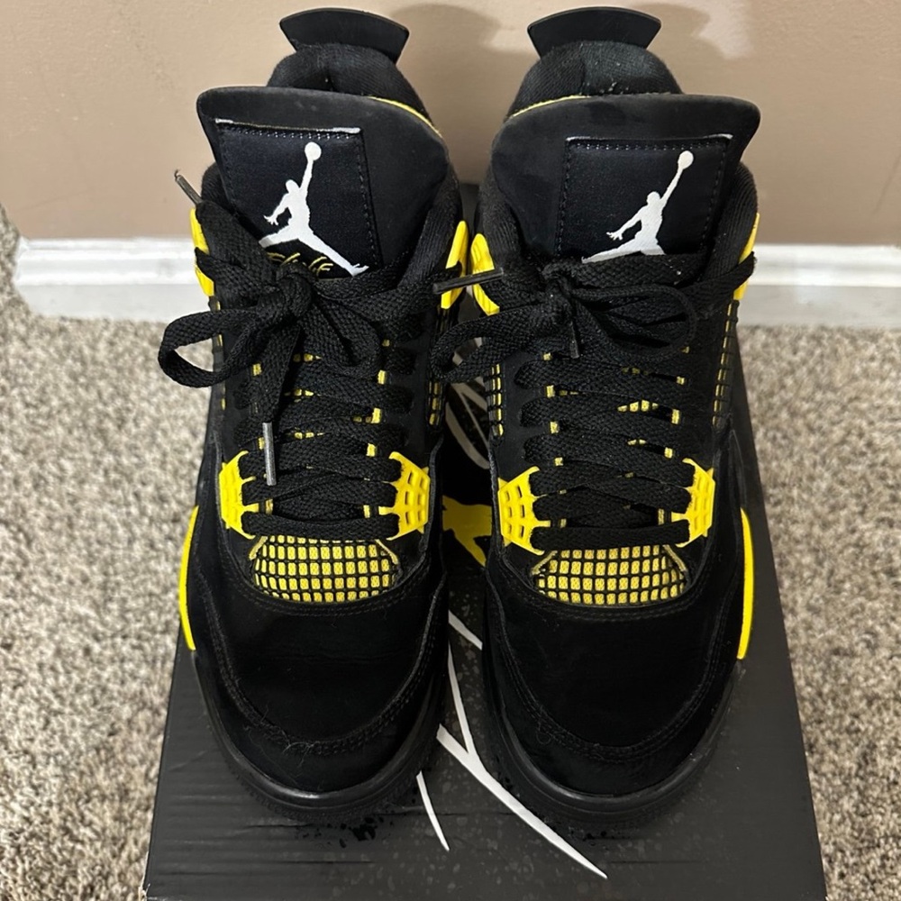 Air Jordan 4 Retro – Black/White–Tour Yellow (DH6927-017)